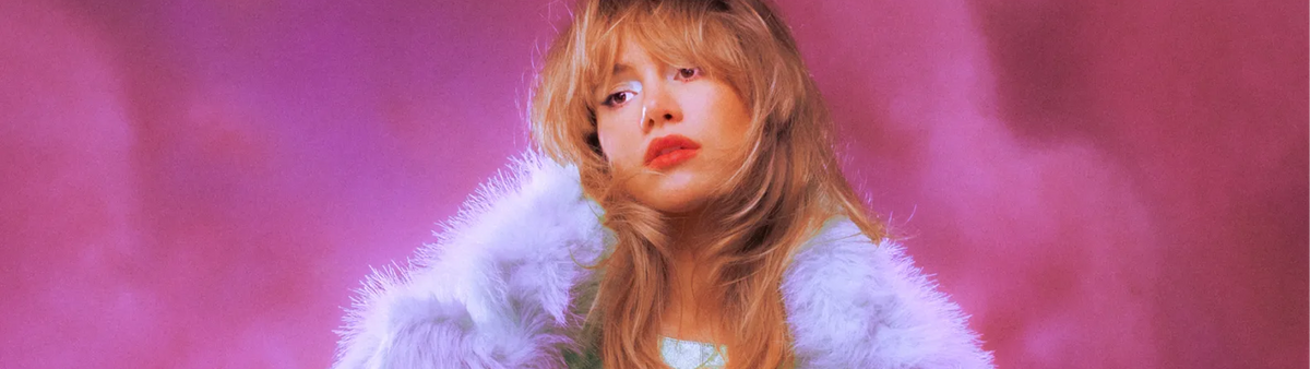 Suki Waterhouse