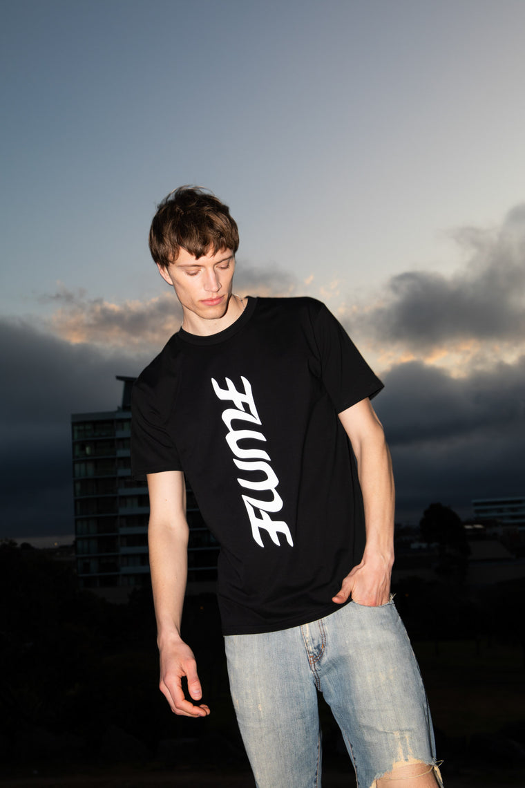FLUME / Vertical Logo Black T-shirt
