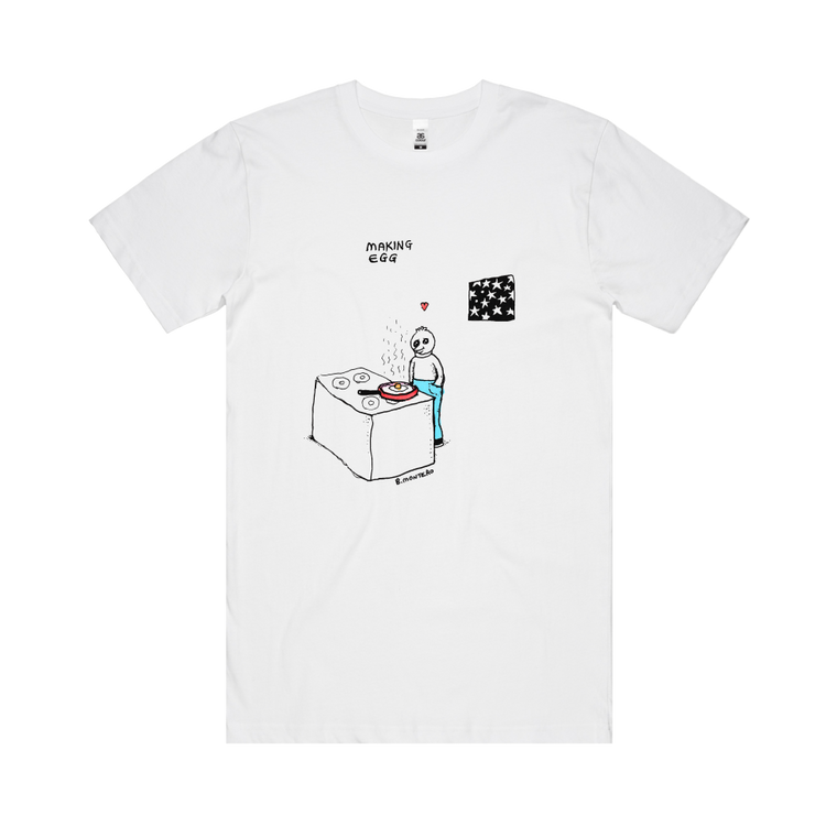Making Egg / White T-Shirt